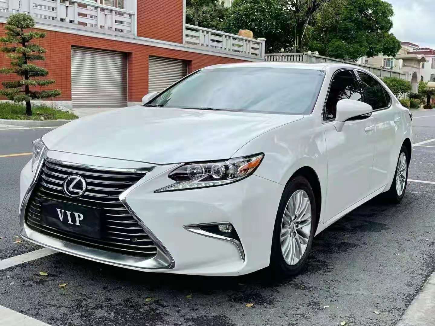 雷克萨斯es 2017款 200 30周年纪念版-抵押车怎么卖