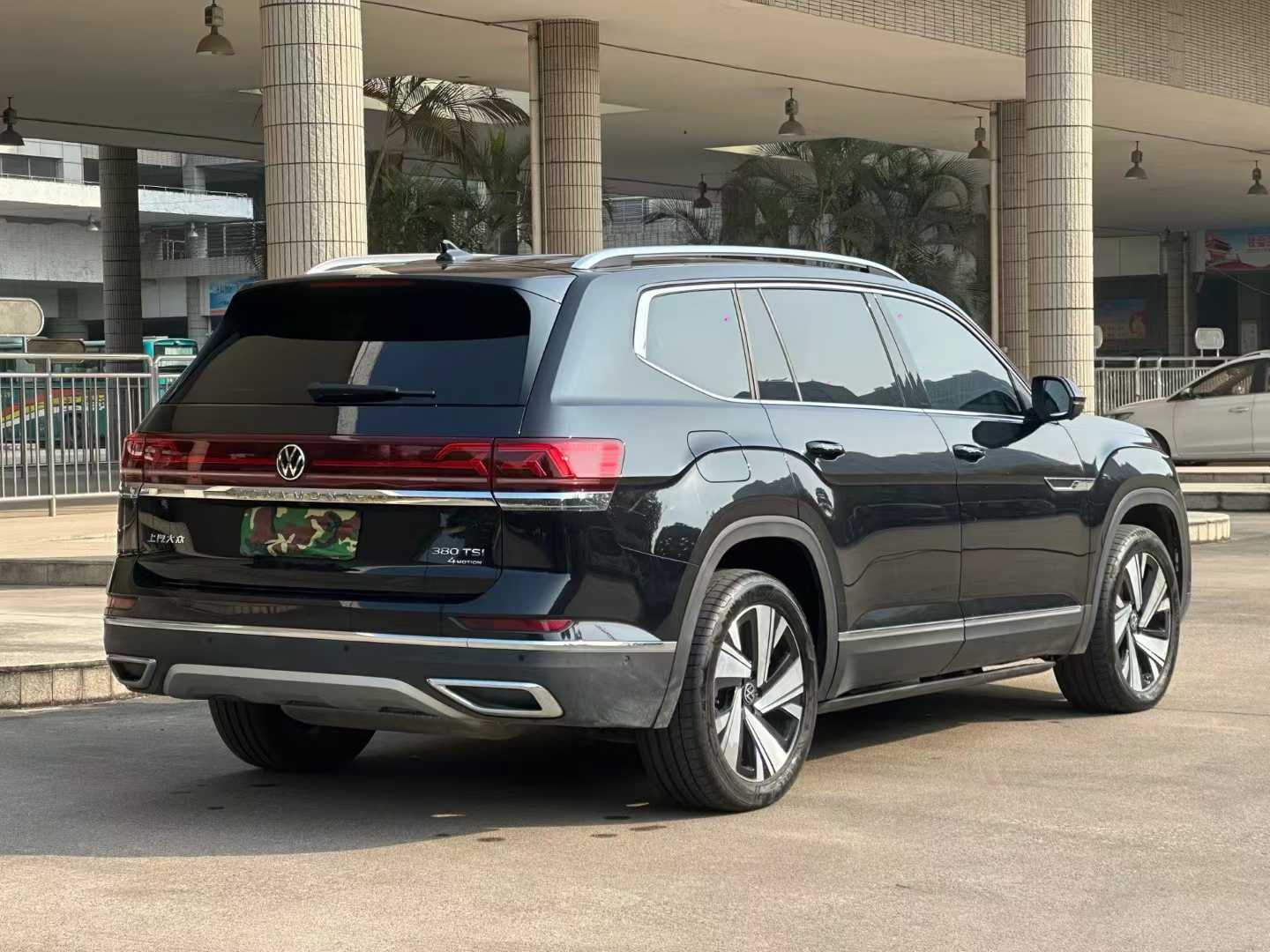 途昂 2023款 380TSI 四驱尊崇豪华版