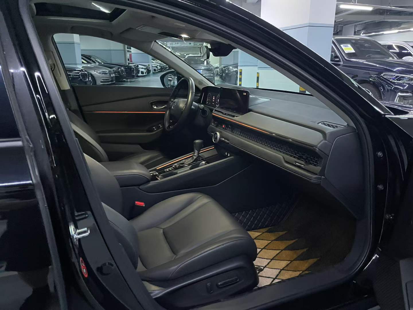 雅阁 2023款 260TURBO 中配版