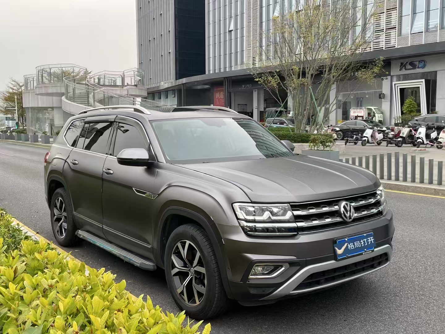 途昂 2021款 330TSI 两驱尊崇豪华版
