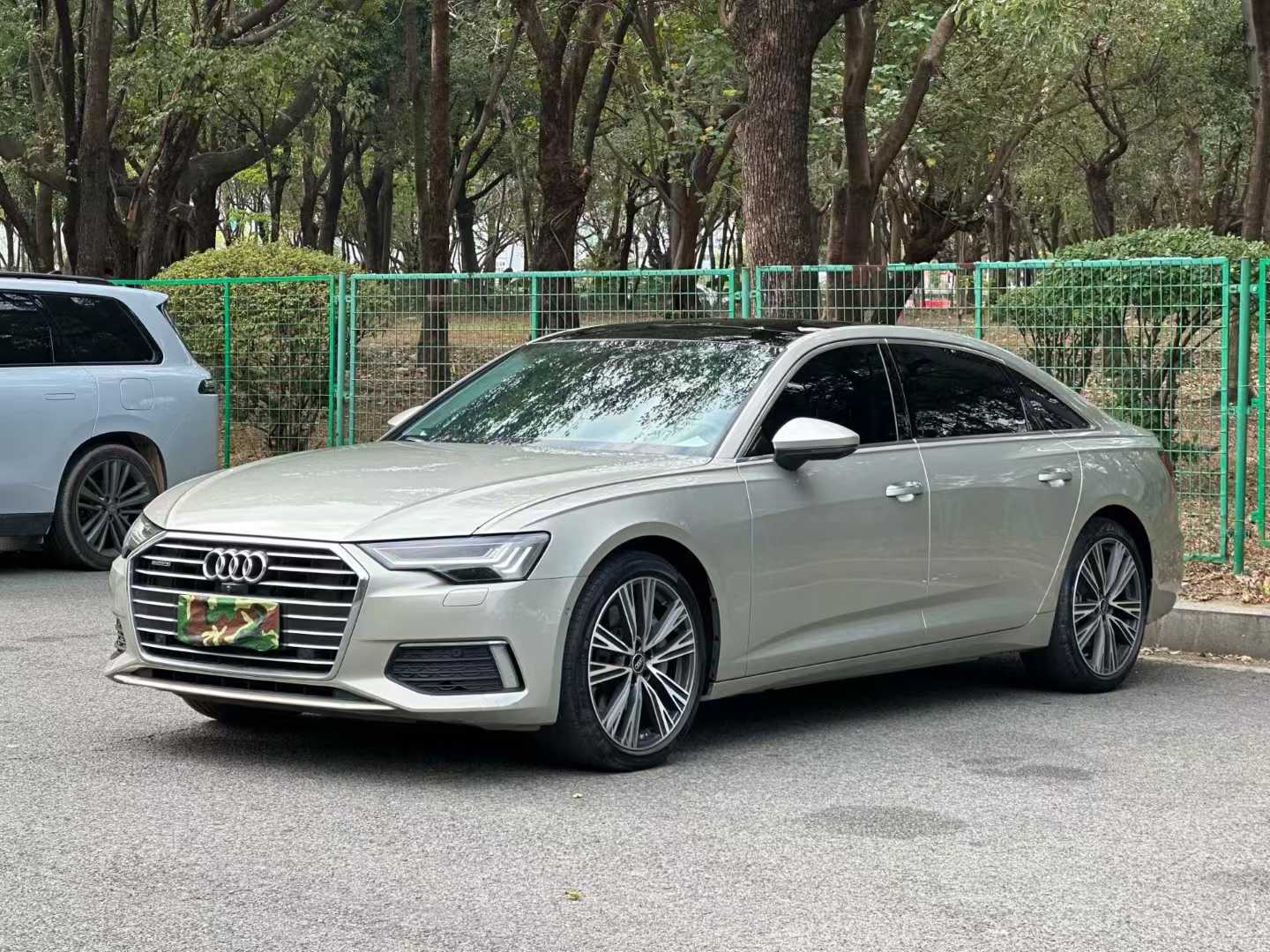 奥迪A6L 2022款 55 TFSI quattro 尊享致雅型
