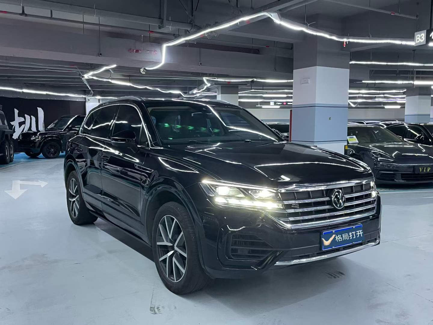 途锐 2021款 3.0TSI 锐享版 经典运动套装