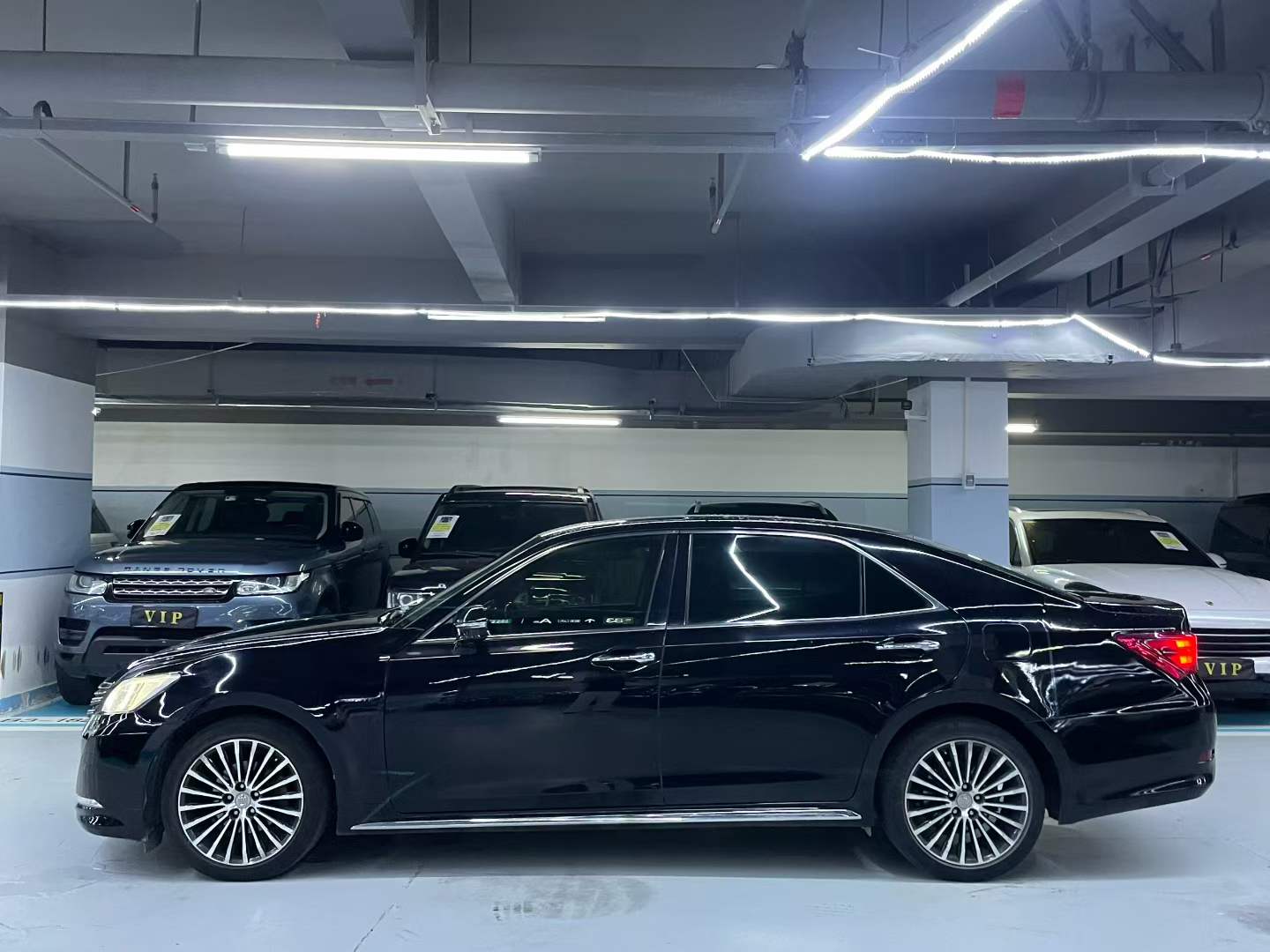 皇冠 2018款 2.0T 运动版