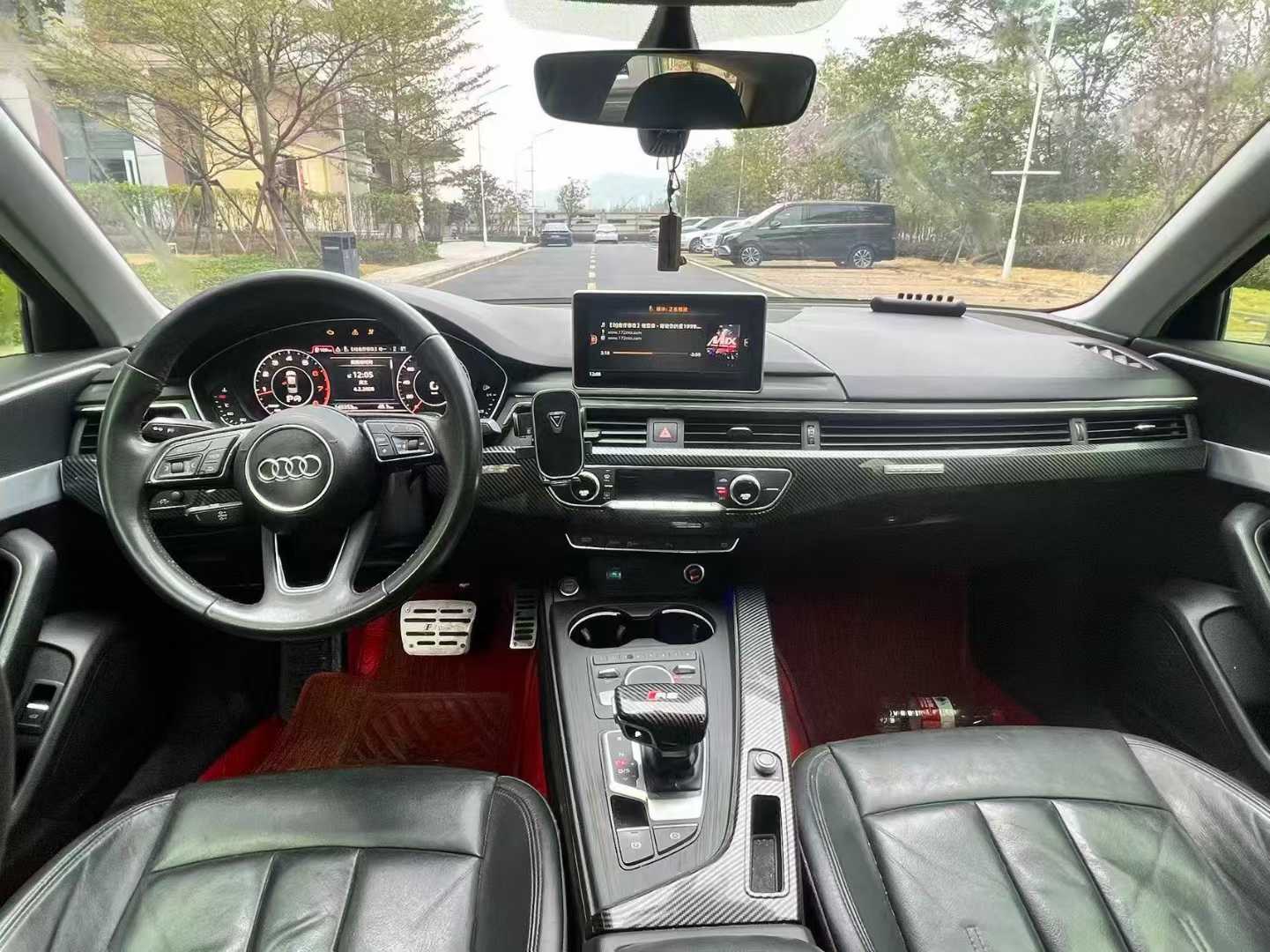 奥迪A4L 2018款 30周年年型 40 TFSI 时尚型