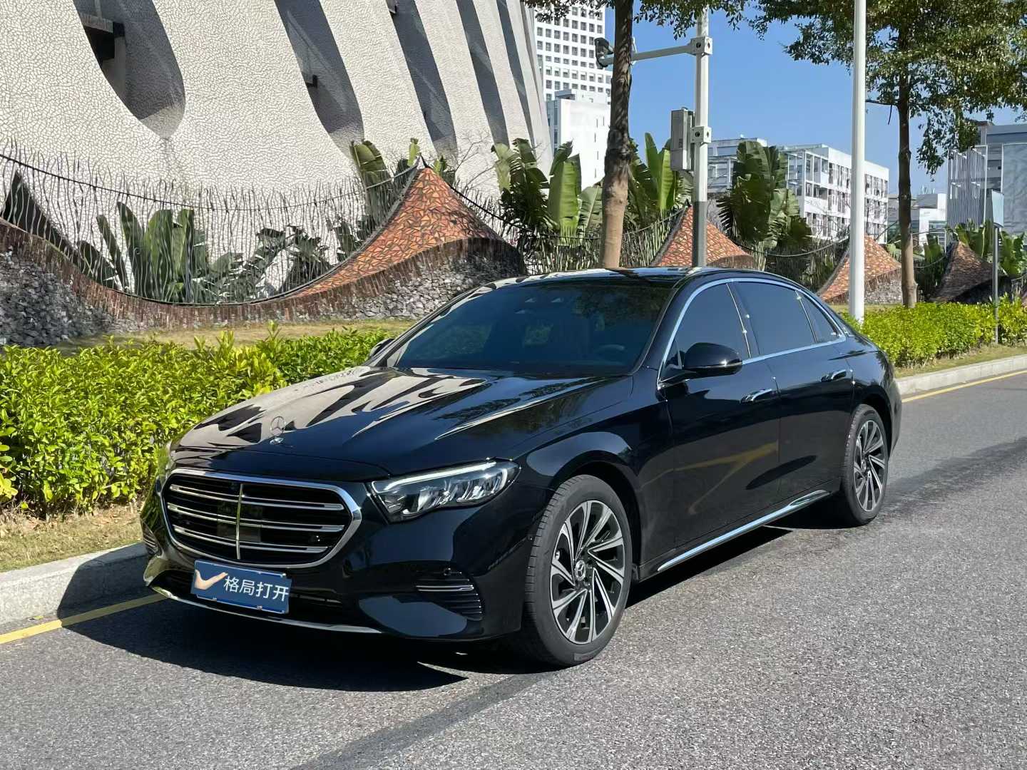 奔驰E级 2023款 改款 E 300 L 豪华型
