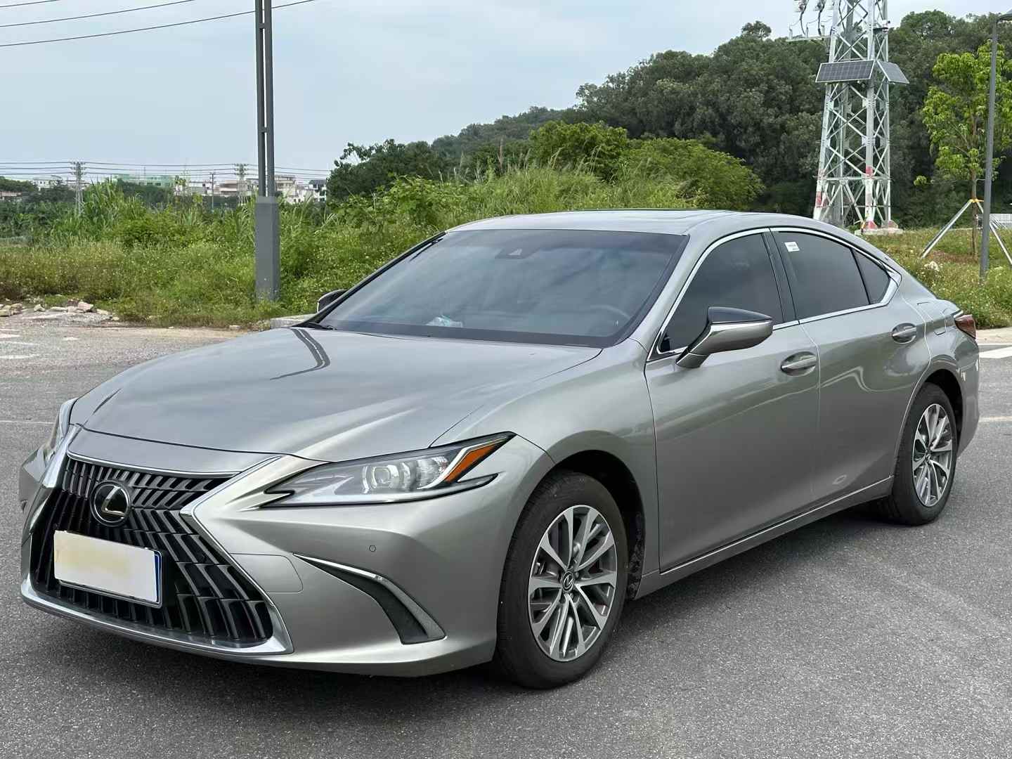 雷克萨斯ES 2022款 200 卓越版_抵押车价格_图片