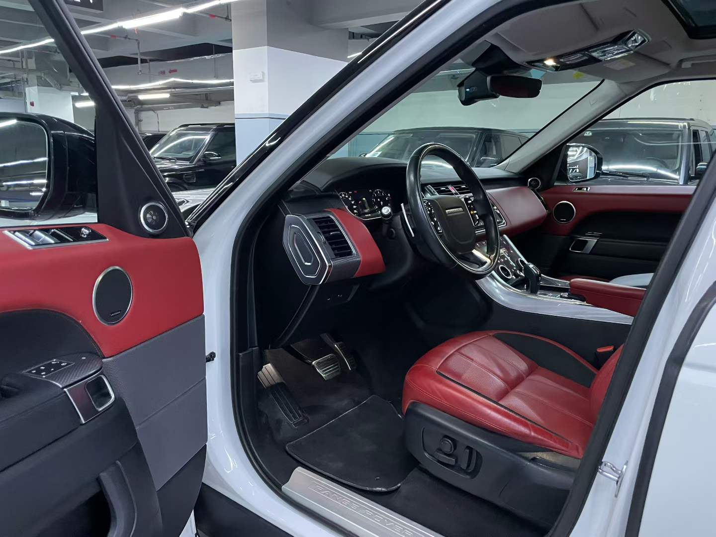 揽胜运动版 2019款 3.0 SC V6 HSE DYNAMIC