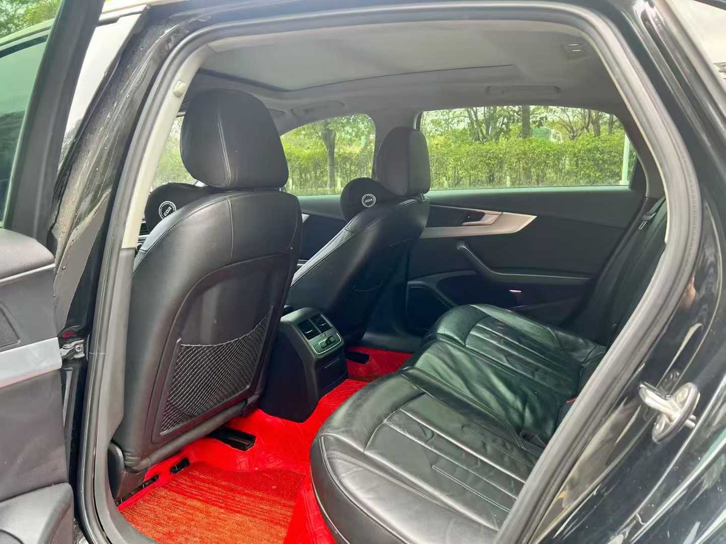 奥迪A4L 2018款 30周年年型 40 TFSI 时尚型