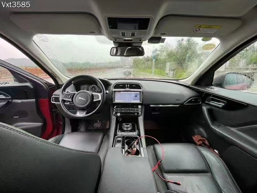 捷豹F-PACE 2018款 2.0T 四驱都市尊享版