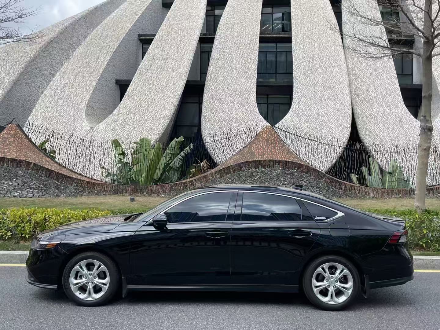 雅阁 2023款 260TURBO 中配版