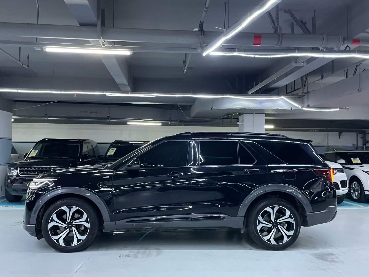 探险者 2023款 EcoBoost 285 四驱ST-LINE 7座