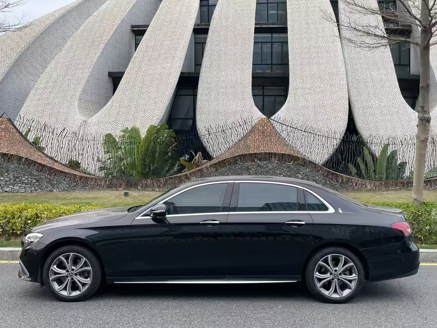 奔驰E级 2021款 改款 E 300 L 豪华型