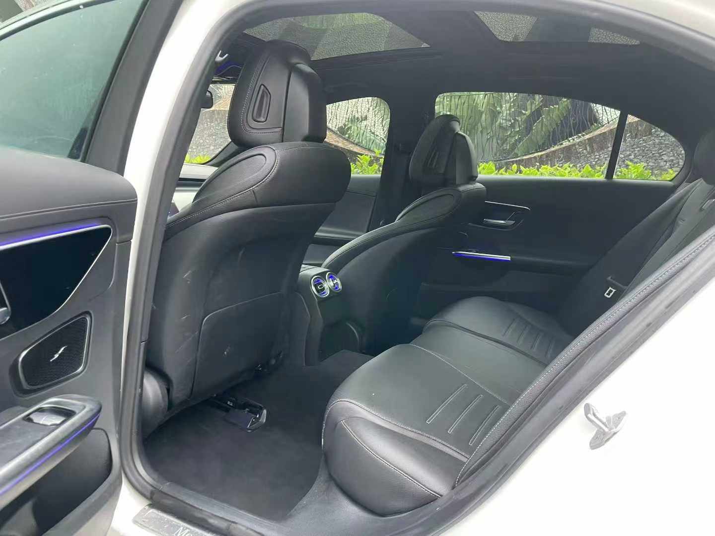 奔驰C级 2023款 C 260 L 运动版