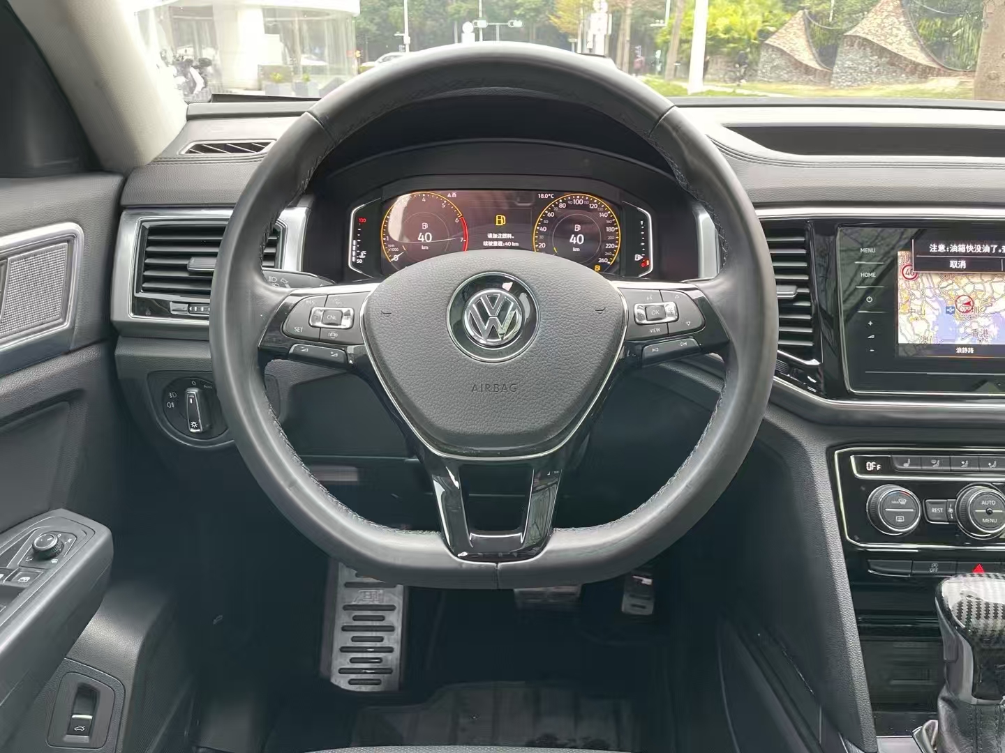 途昂 2021款 330TSI 两驱尊崇豪华版