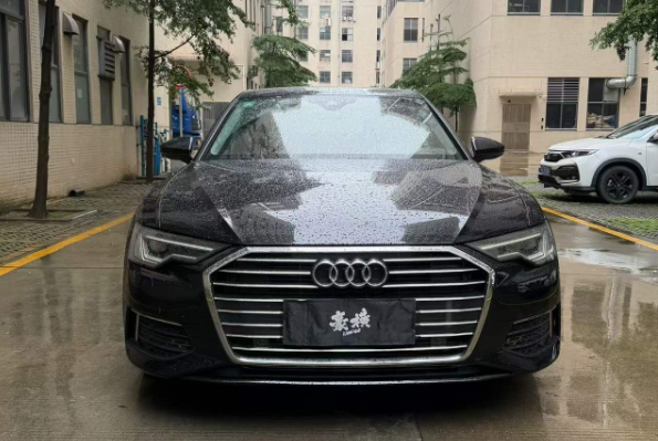 奥迪A6L 2019款 40 TFSI 豪华致雅型