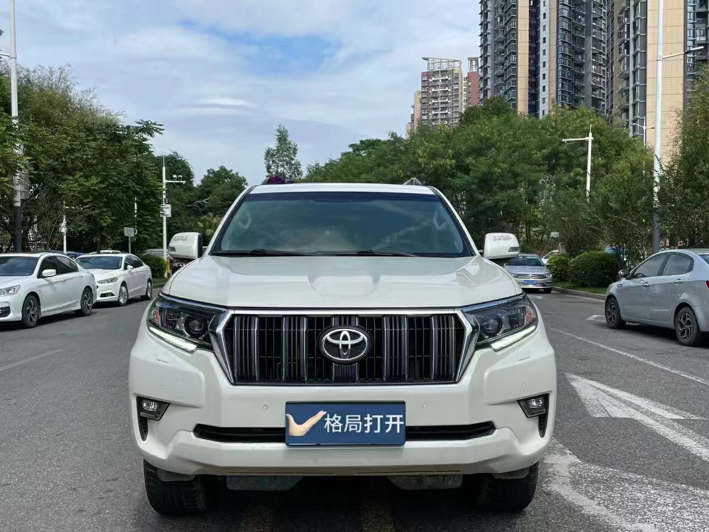 普拉多 2018款 3.5L 自动TX-L NAVI后挂备胎