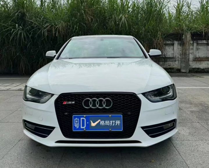 奥迪A4L 2013款 35 TFSI 自动舒适型