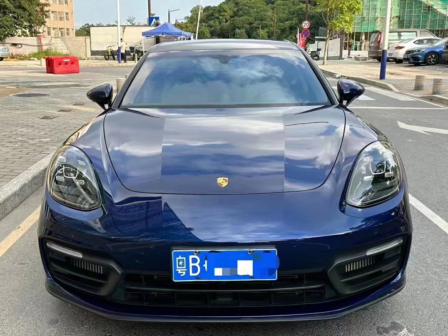 Panamera 2022款 Panamera 行政加长版 2.9T