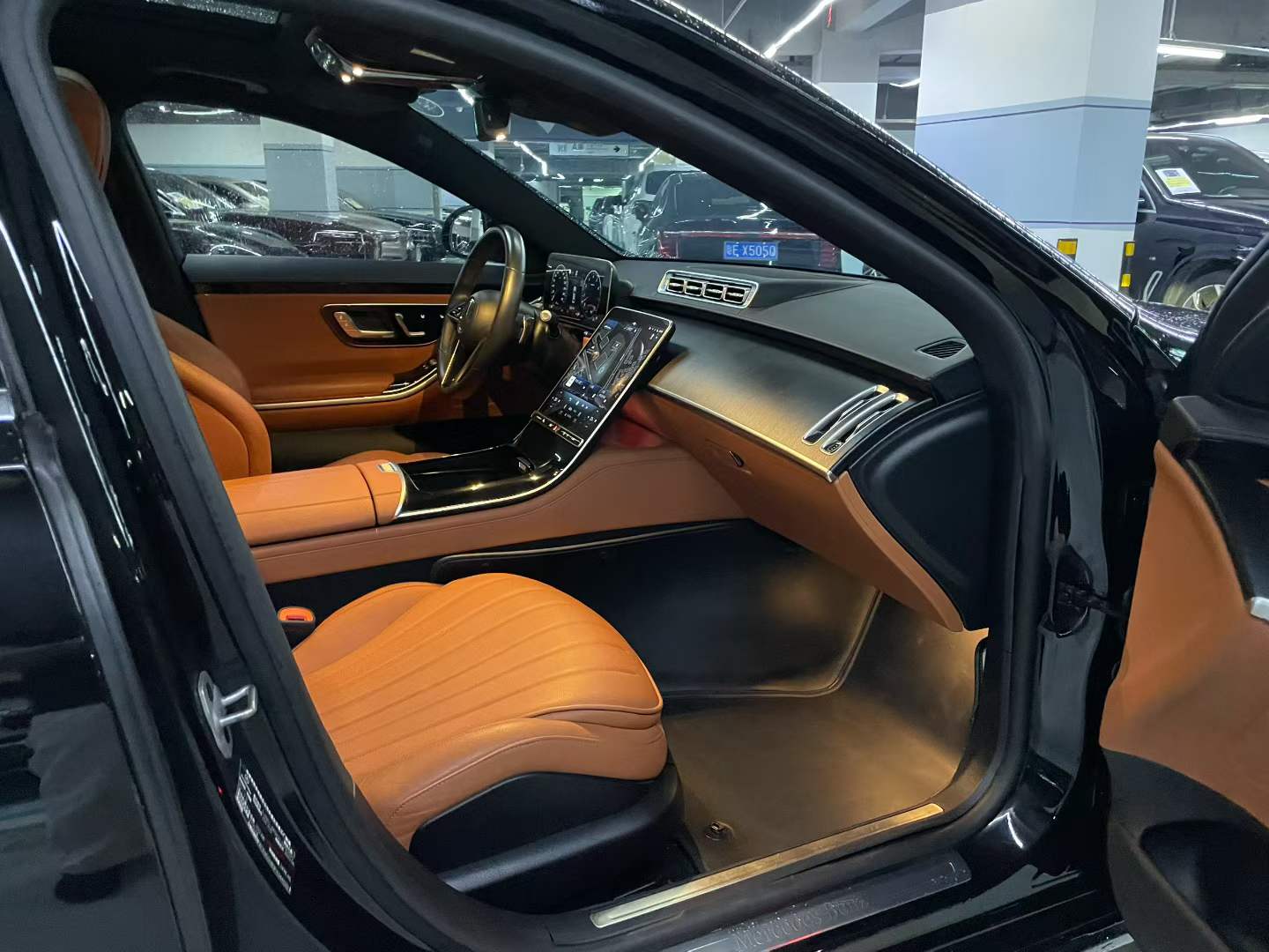 奔驰S级 2023款 改款 S 400 L 商务型