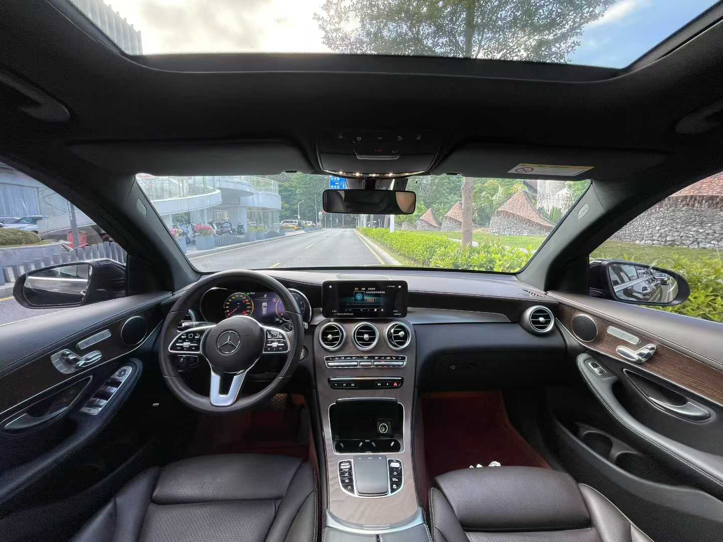 奔驰GLC 2022款 改款三 GLC 300 L 4MATIC 豪华型