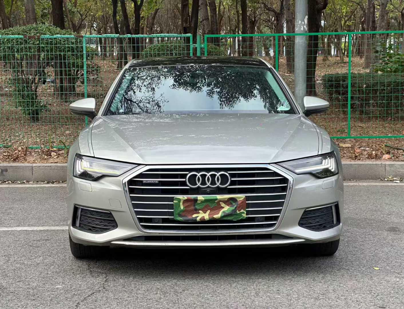 奥迪A6L 2022款 55 TFSI quattro 尊享致雅型