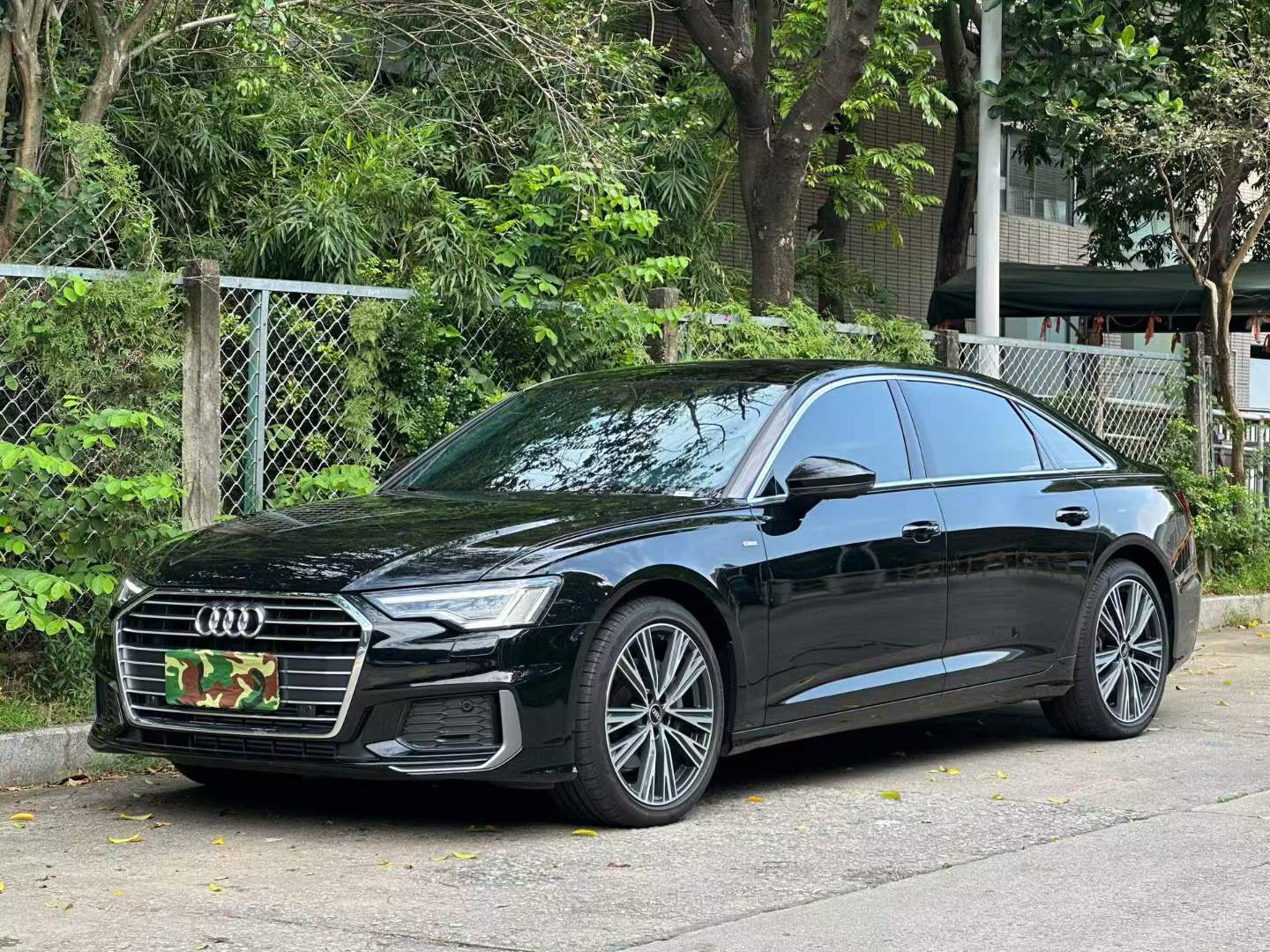 奥迪A6L 2022款 45 TFSI 臻选动感型