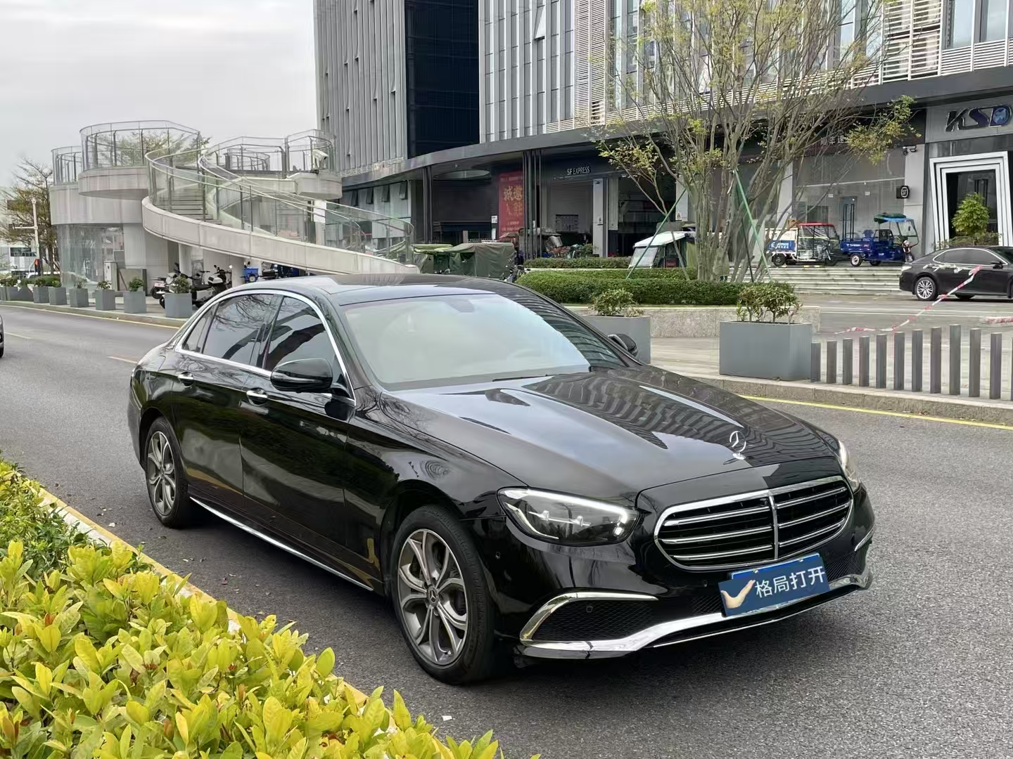 奔驰E级 2021款 改款 E 300 L 豪华型