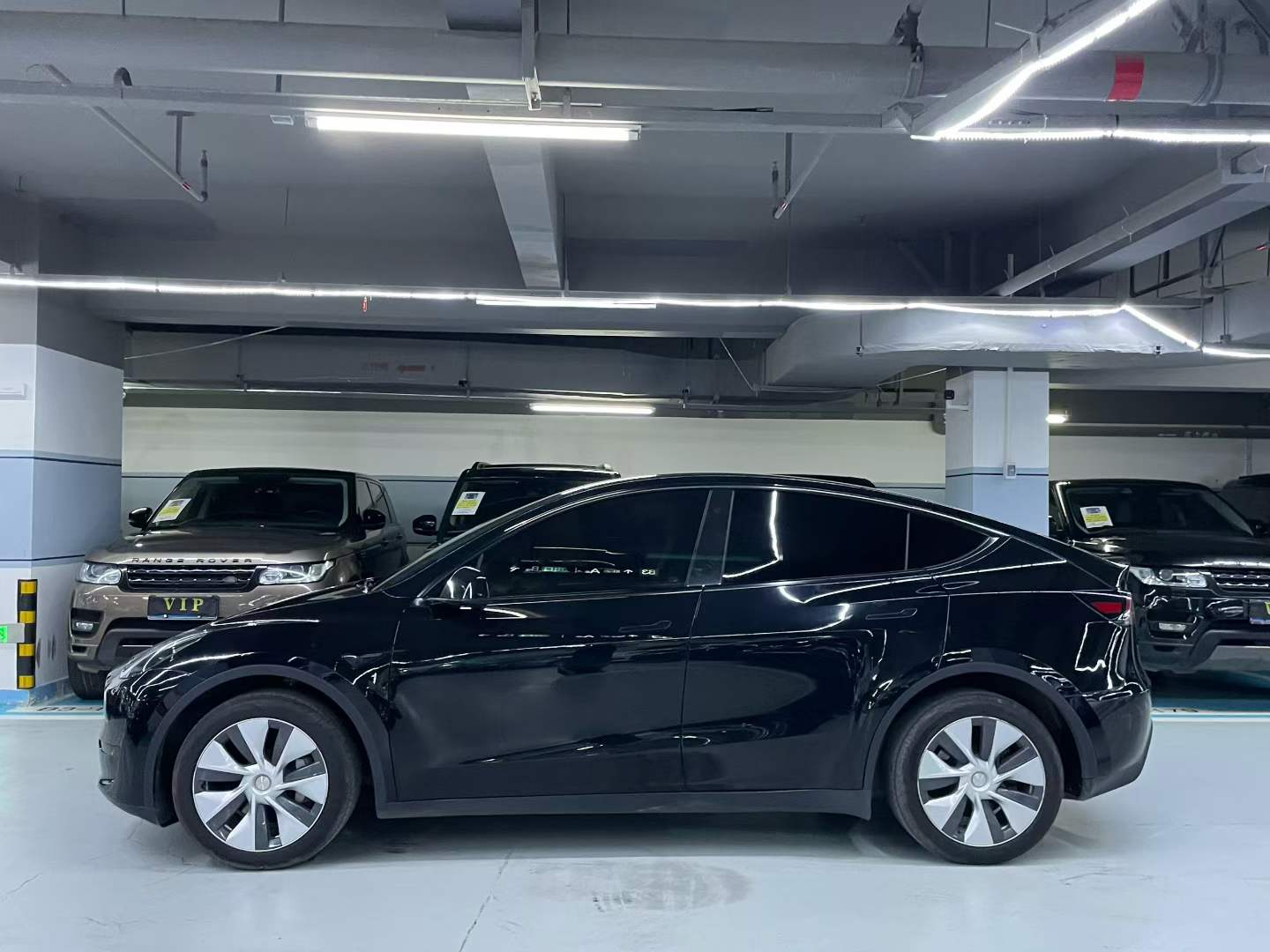 Model Y 2022款 改款 后轮驱动版