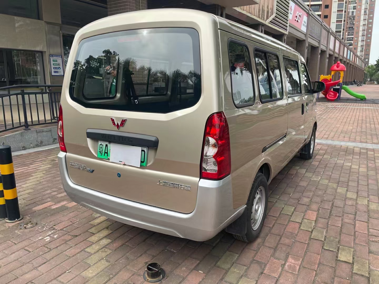 五菱荣光ev 2020款 客车版基本型7座300km-鹤山抵押车实体店