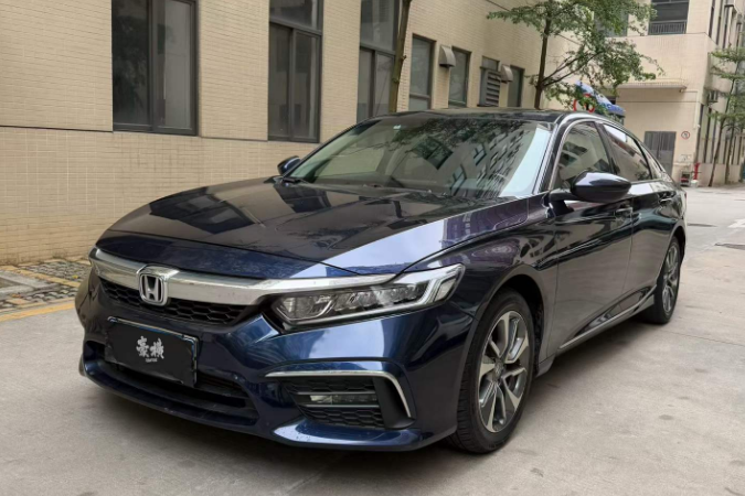 英仕派 2019款 260TURBO 精致版 国VI