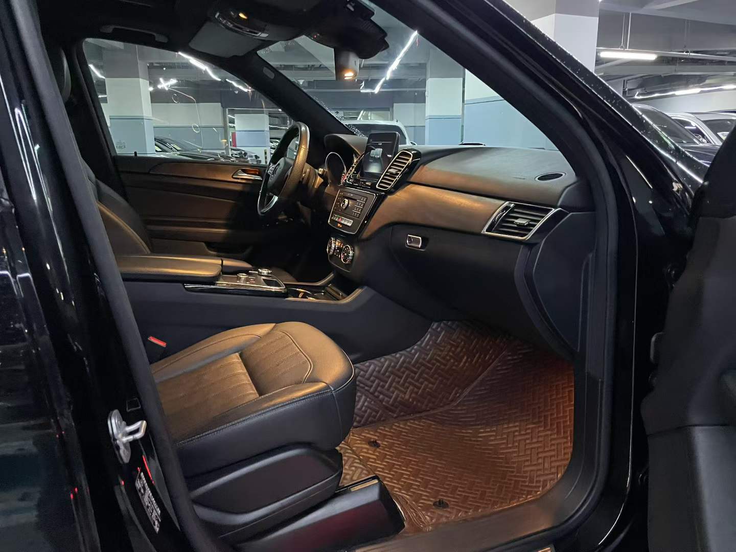 奔驰GLE 2017款 GLE 320 4MATIC 动感型