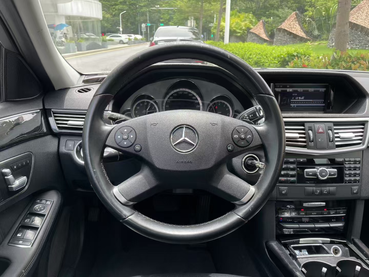 奔驰E级 2013款 E 260 L CGI时尚型