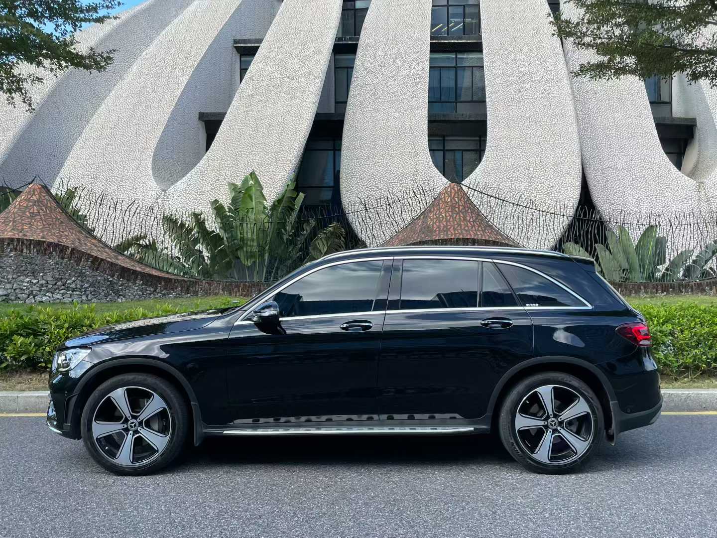 奔驰GLC 2022款 改款三 GLC 300 L 4MATIC 豪华型