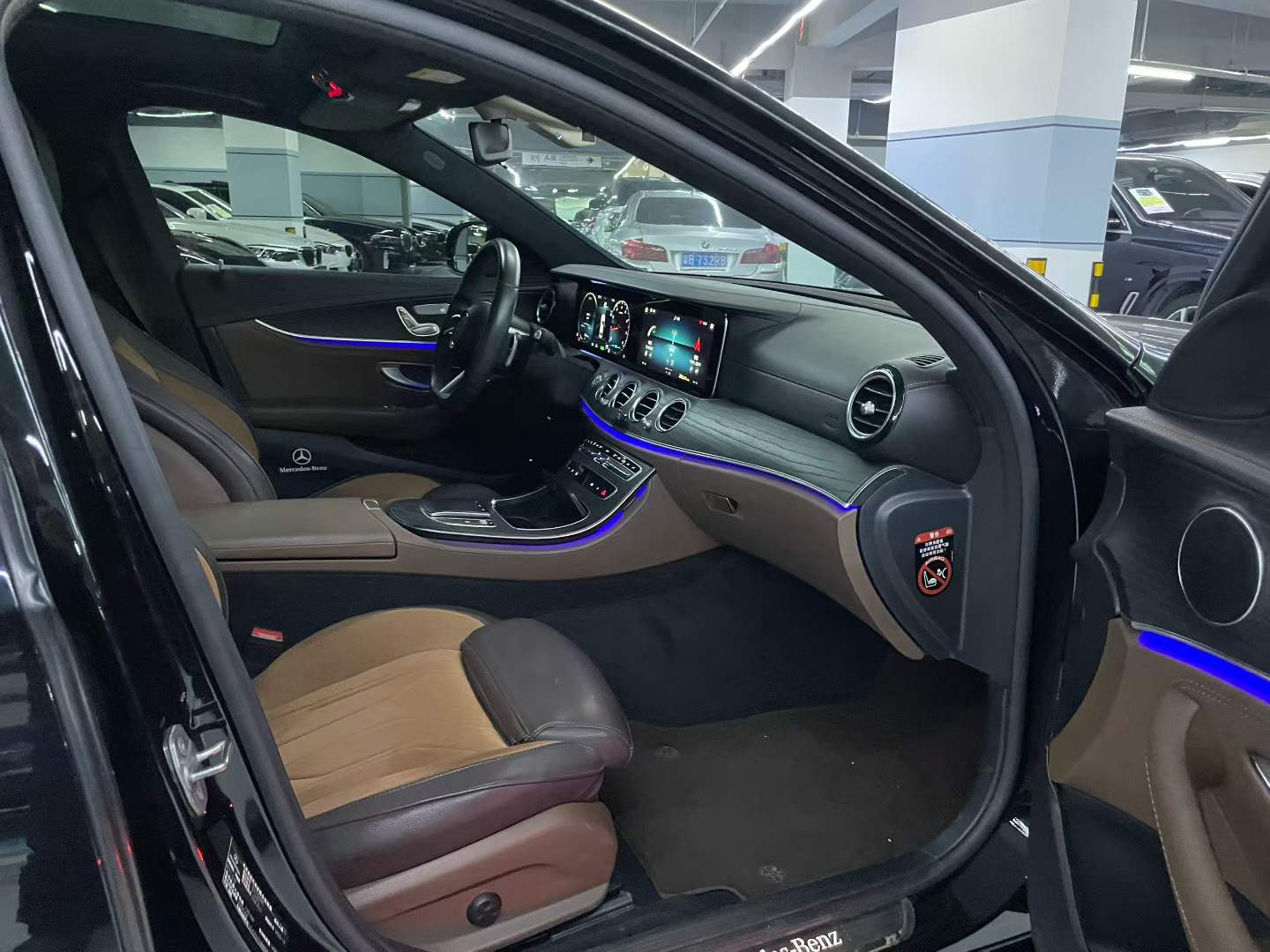 奔驰E级 2021款 E 260 L