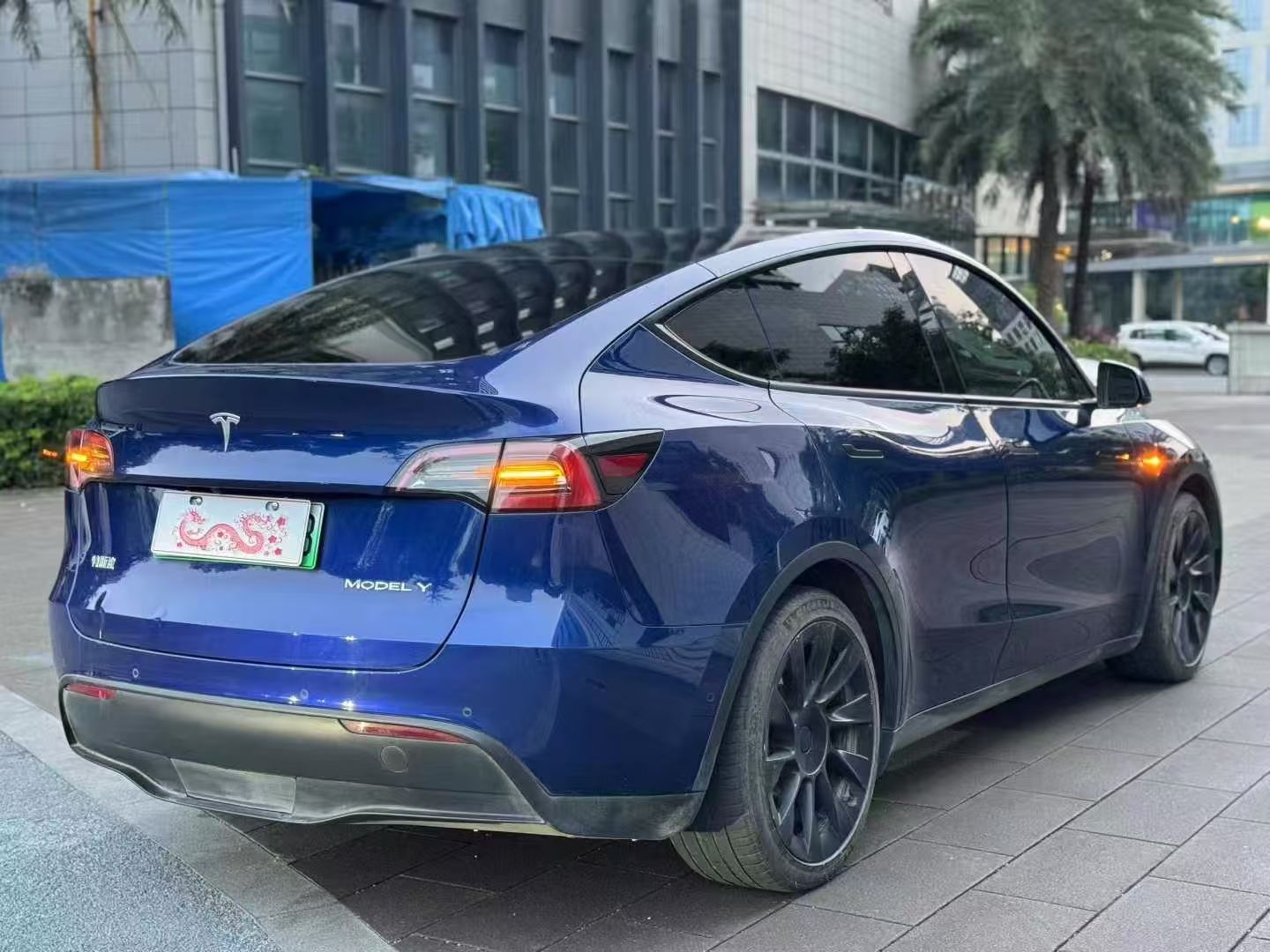 Model Y 2021款 长续航全轮驱动版