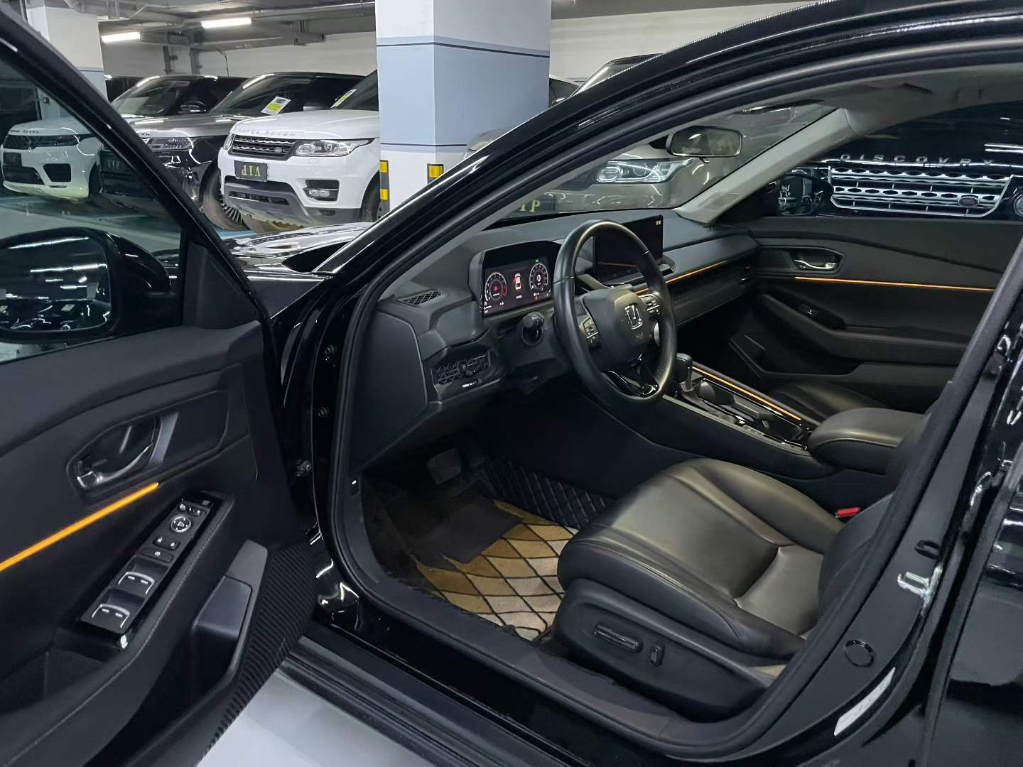 雅阁 2023款 260TURBO 中配版