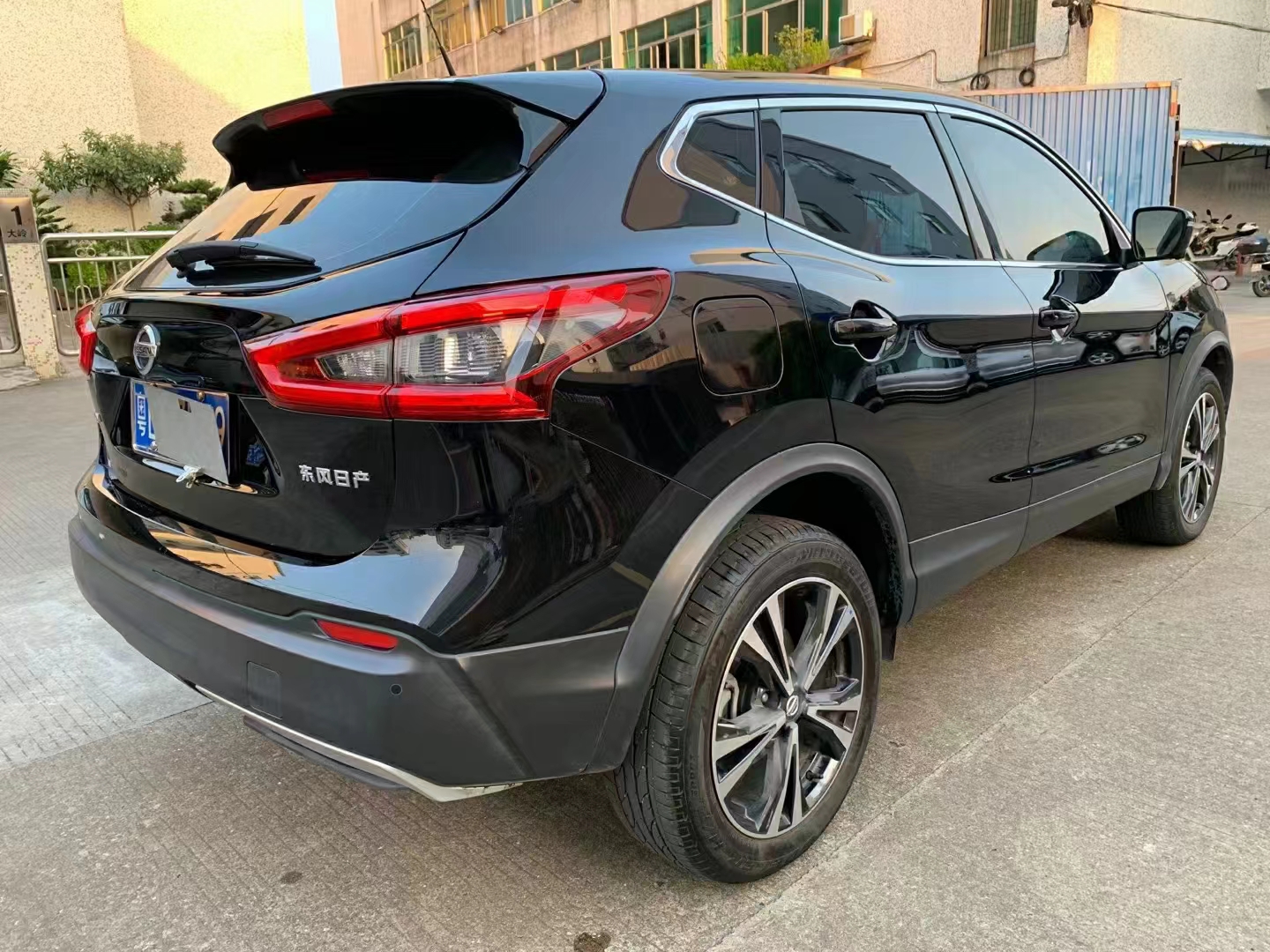 逍客2021款 2.0l cvt豪华版-兴宁市买抵押车