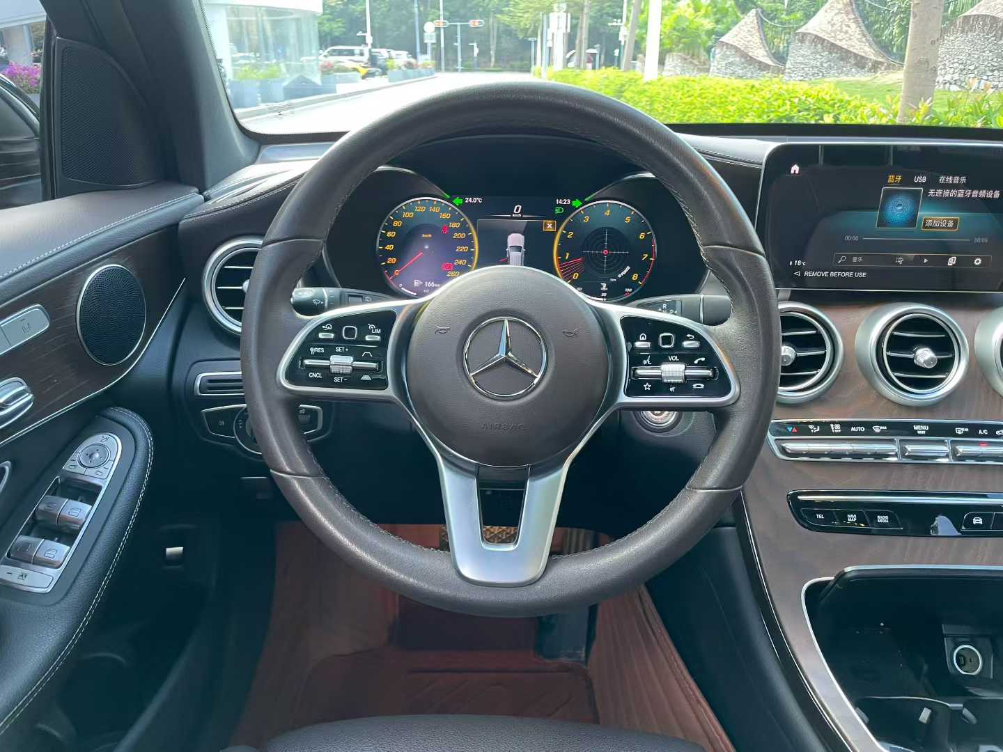 奔驰GLC 2022款 改款三 GLC 300 L 4MATIC 豪华型