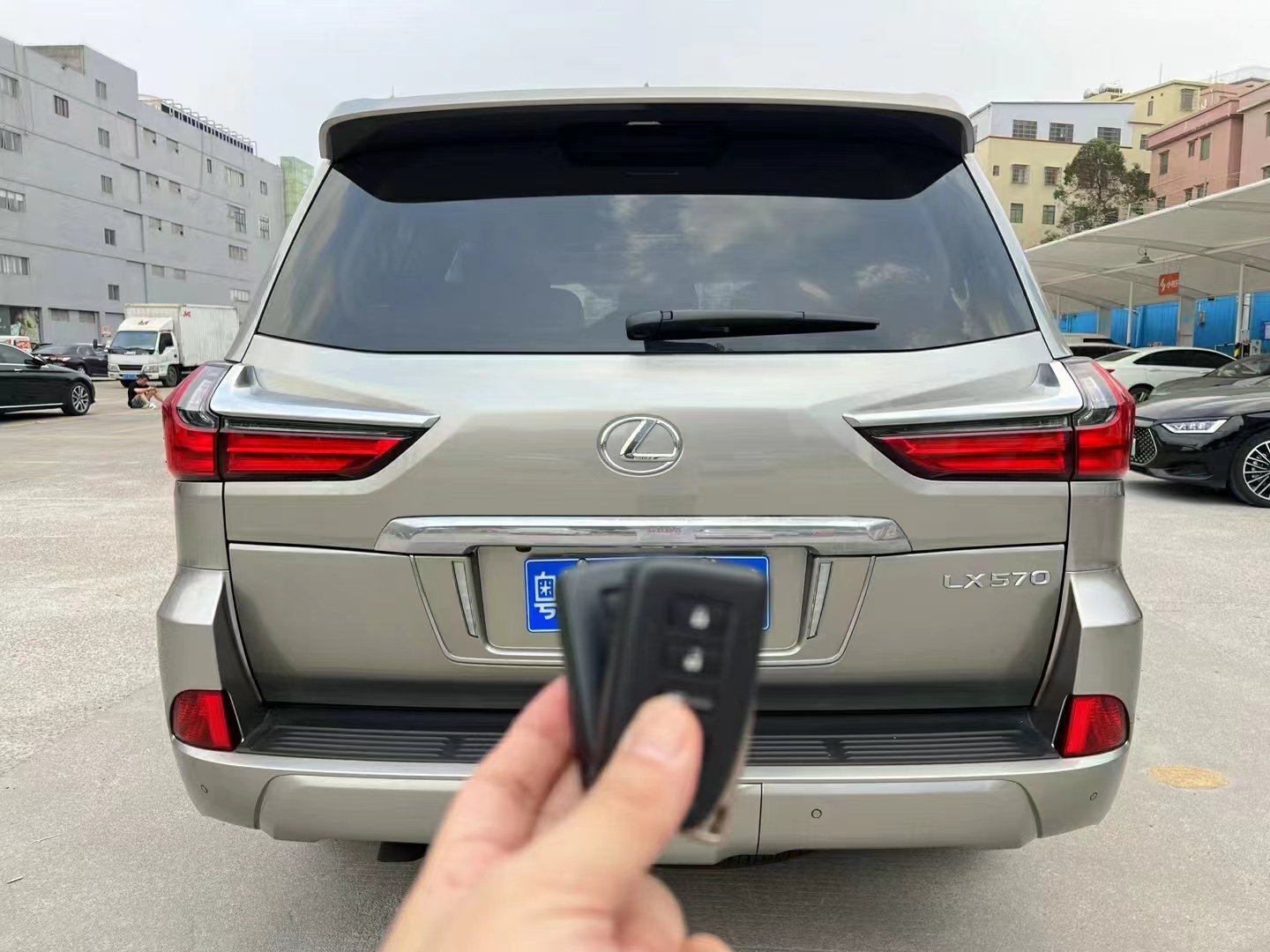 雷克萨斯LX 2019款 570 动感豪华版