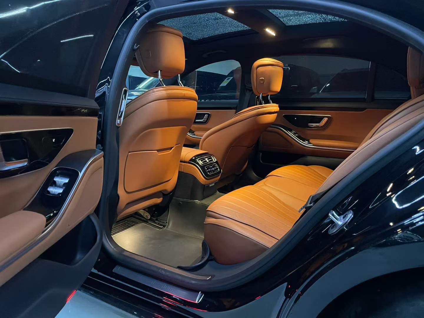 奔驰S级 2023款 改款 S 400 L 商务型