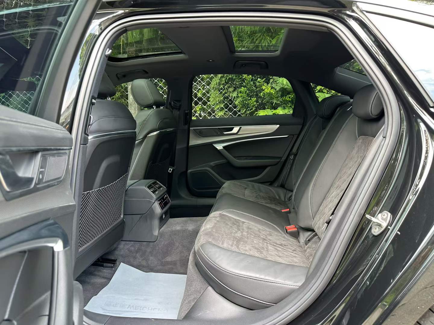 奥迪A6L 2022款 45 TFSI 臻选动感型