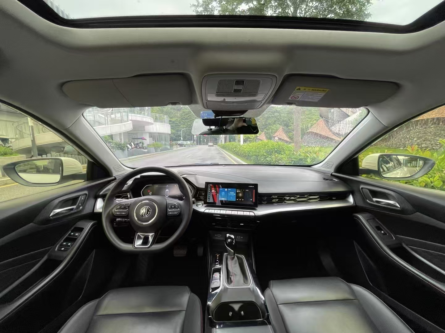 名爵5 2021款 改款 180DVVT CVT青春豪华版