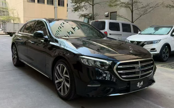奔驰E级 2023款 改款 E 300 L 时尚型