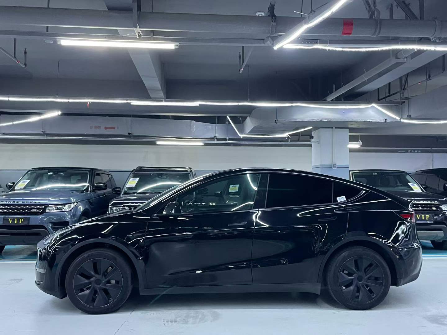 Model Y 2022款 长续航全轮驱动版