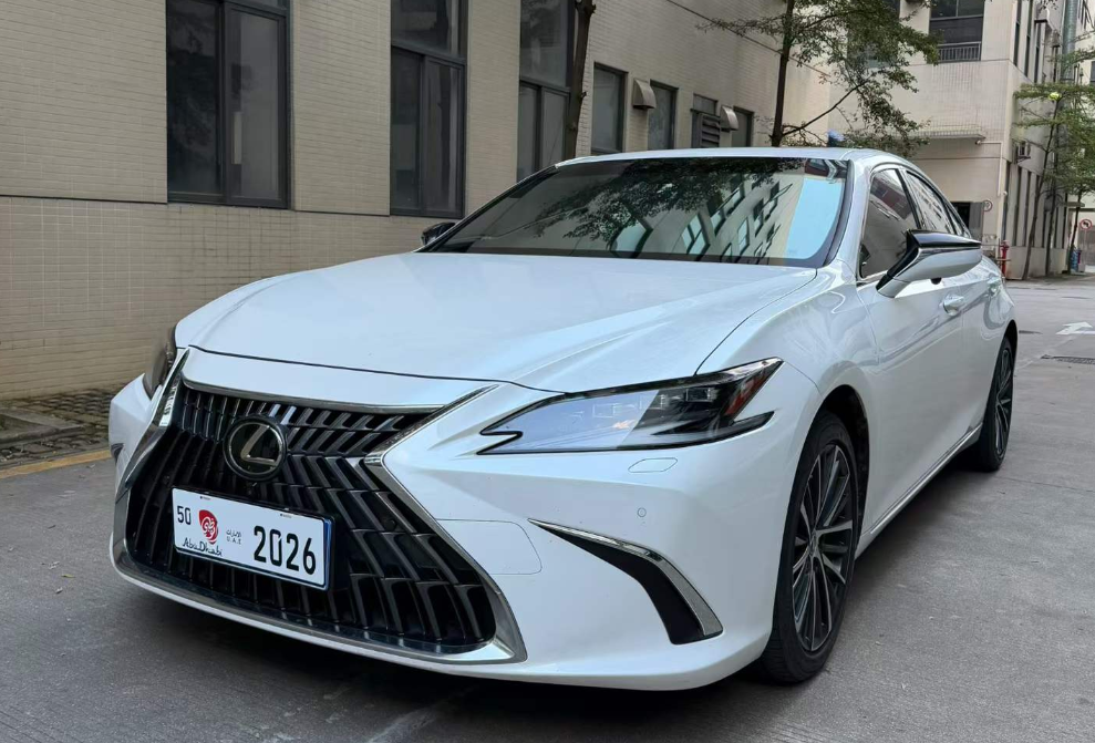 雷克萨斯ES 2022款 300h 臻享版