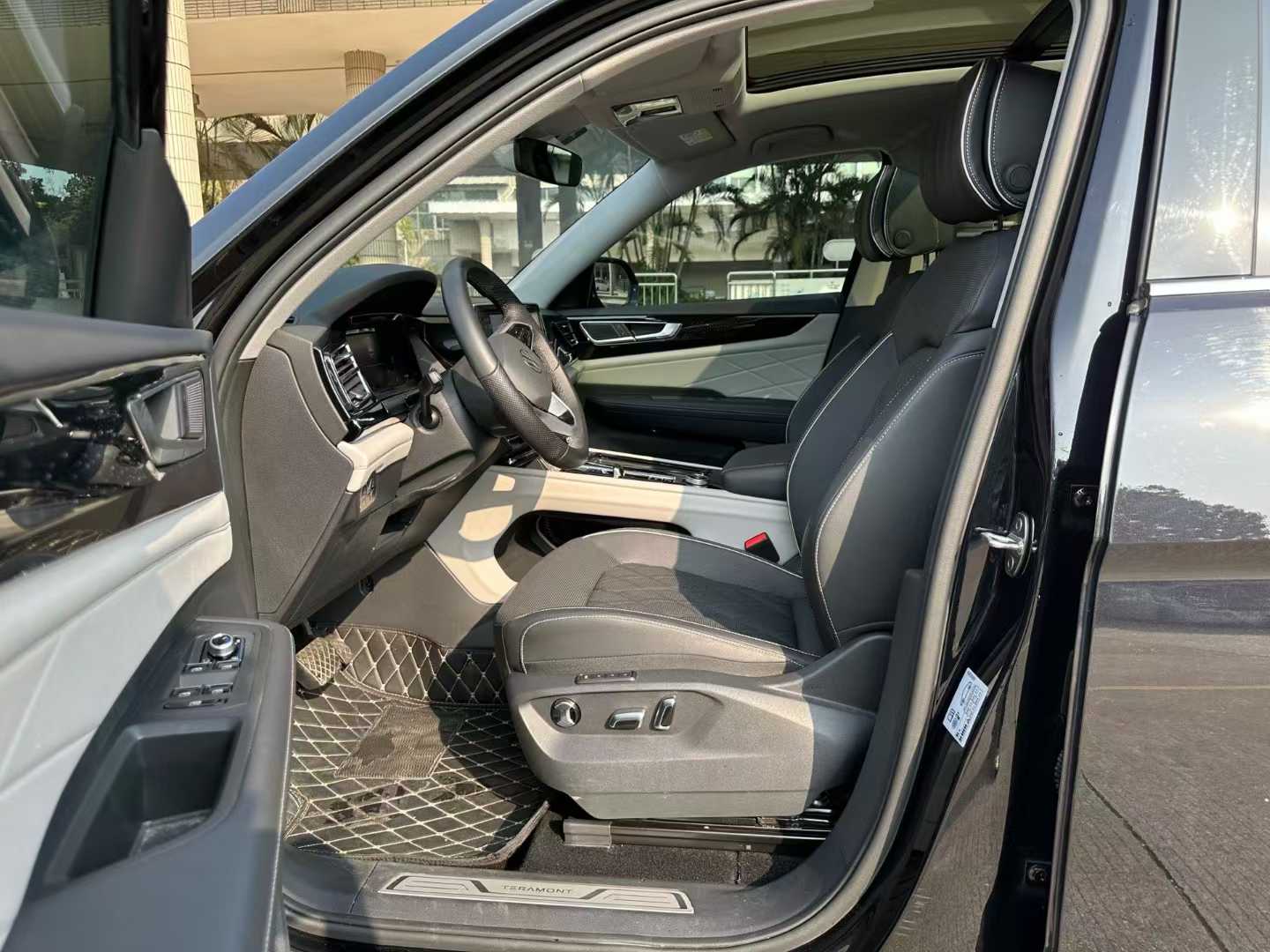 途昂 2023款 380TSI 四驱尊崇豪华版
