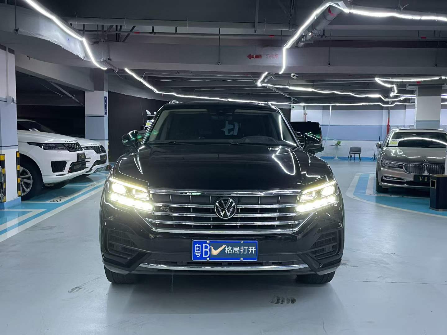 途锐 2021款 3.0TSI 锐享版 经典运动套装