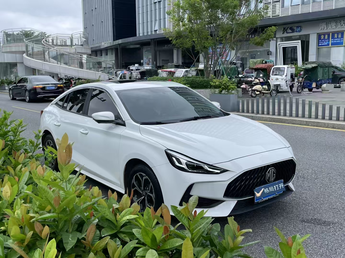 名爵5 2021款 改款 180DVVT CVT青春豪华版