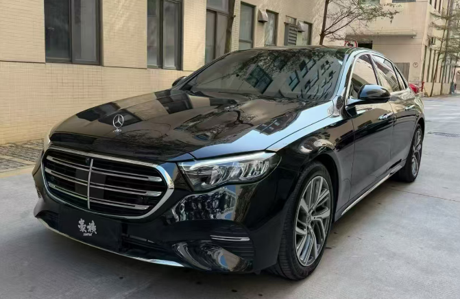 奔驰E级 2023款 改款 E 300 L 时尚型