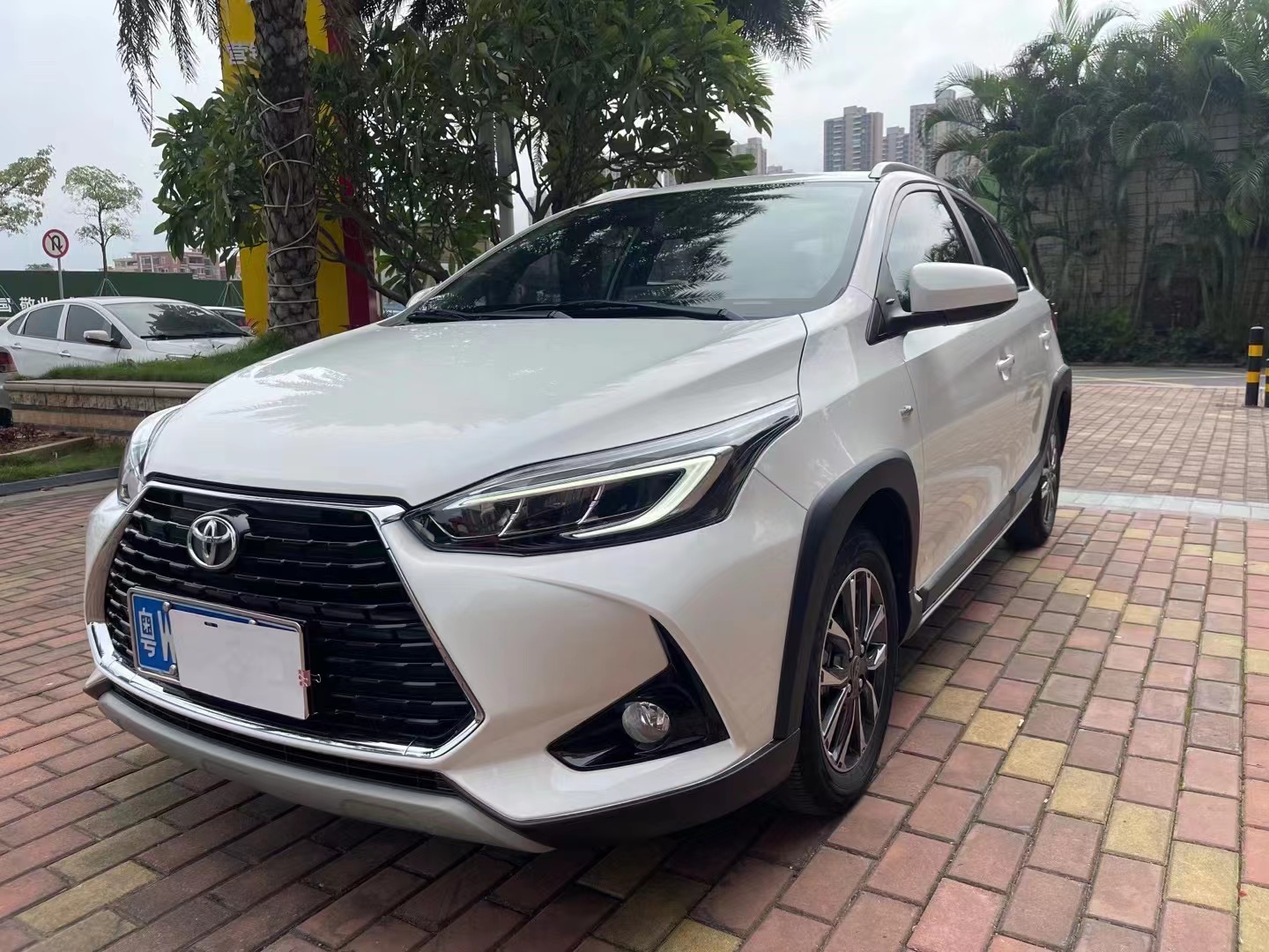 yaris l 致炫 2021款 致炫x 15l cvt尊贵版